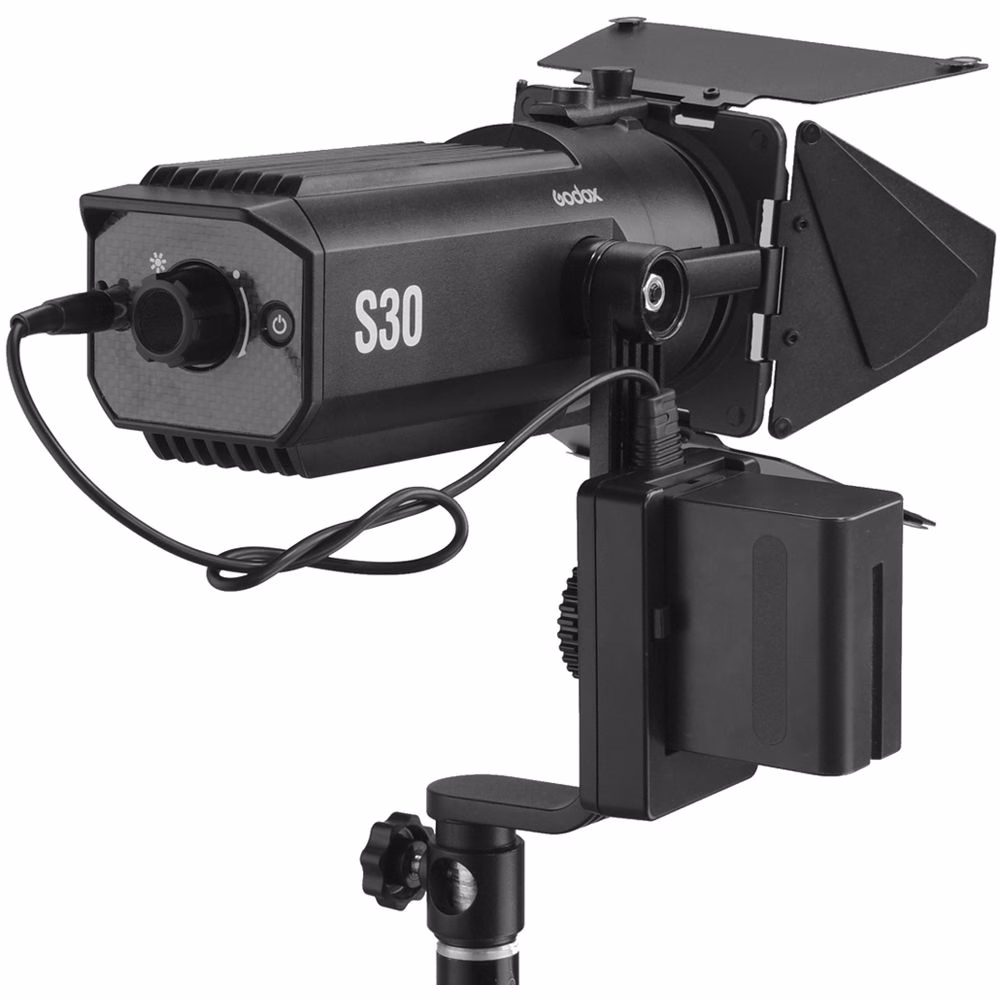 Godox S30 Luz Led Con Ángulo de Cobertura Variable - Enfocable - Imagen 2