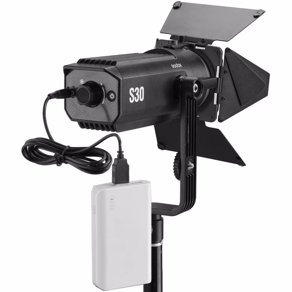 Godox S30 Luz Led Con Ángulo de Cobertura Variable - Enfocable - Imagen 4
